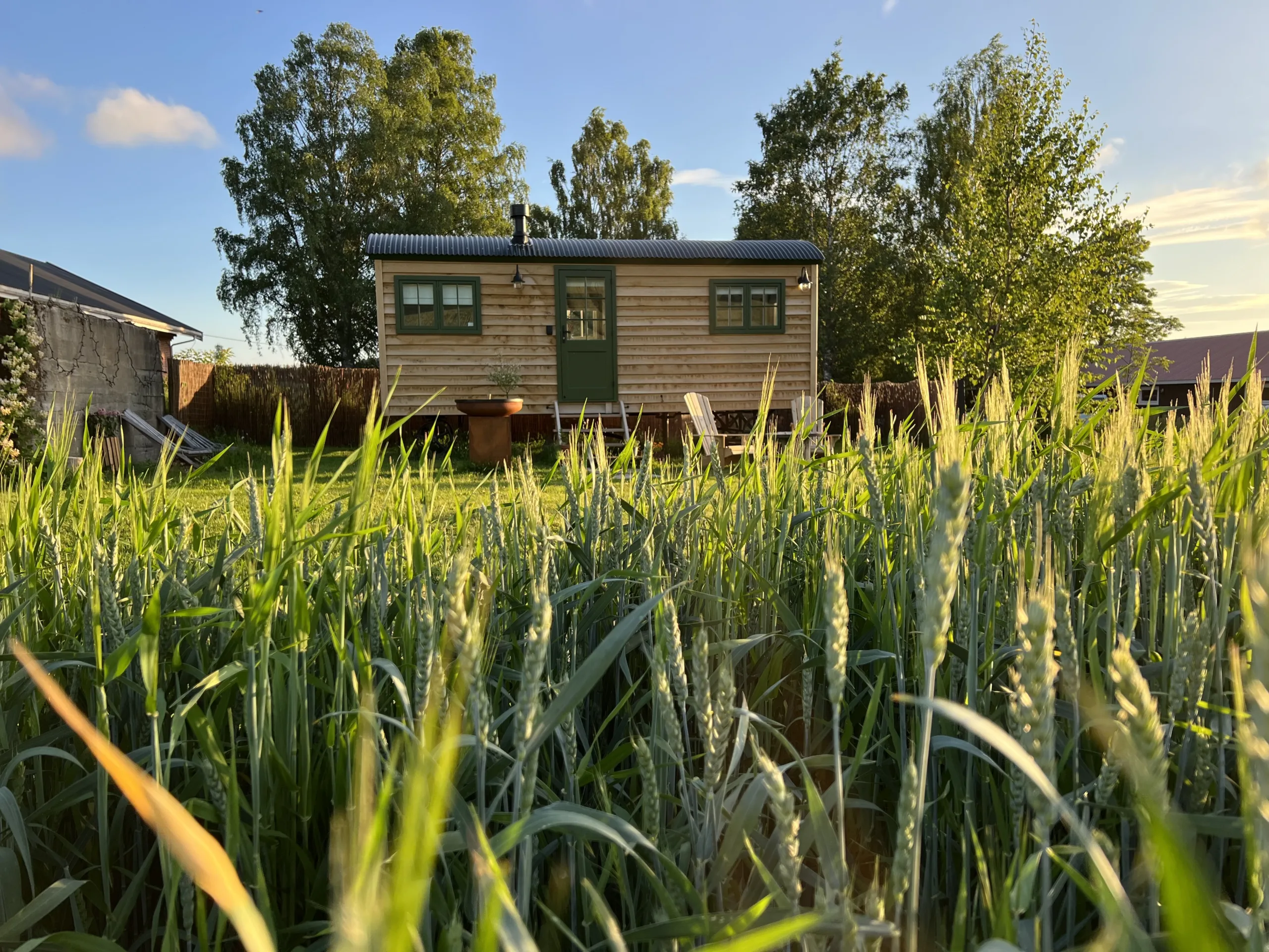 Shepherd's Hut Boho with copper bathtub