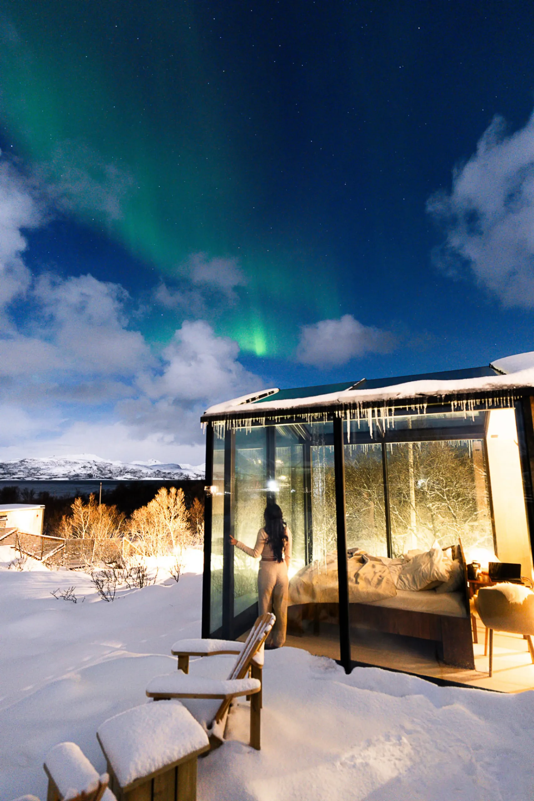 High 5 Glass Roof Cabin at WonderInn Arctic